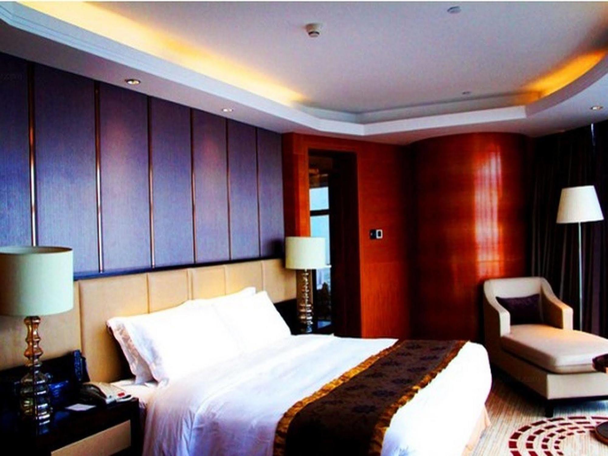 Days Hotel And Suites Mingfa Xiamen Eksteriør bilde